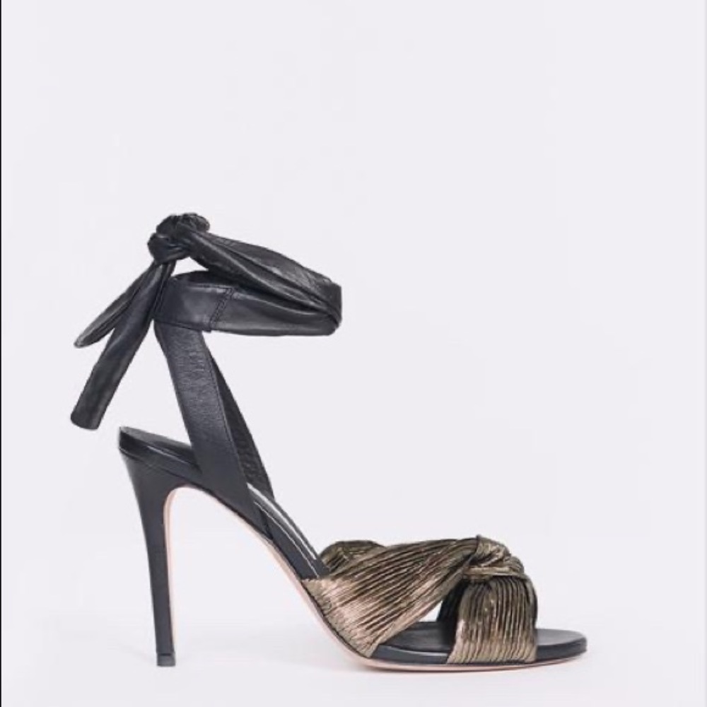 Veronica Beard Cálida Ankle Wrap Sandal